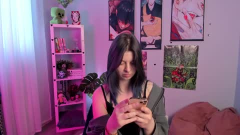 Snapshot of catherine_wine chatting on April 2026 01:38:02 PM Catherine online show from April 2026 01:38:02 PM