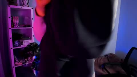 Snapshot of catherine_wine chatting on April 2026 10:00:02 PM Catherine online show from April 2026 10:00:02 PM