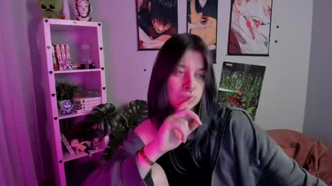 Snapshot of catherine_wine chatting on April 2026 08:22:02 PM Catherine online show from April 2026 08:22:02 PM