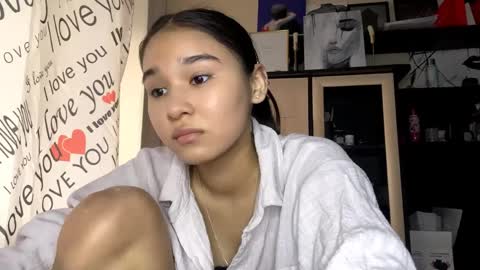 Snapshot of catherinepirs chatting on April 2026 12:35:01 PM catherinepirs online show from April 2026 12:35:01 PM