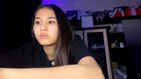 Snapshot of catherinepirs chatting on April 2026 04:21:01 PM catherinepirs online show from April 2026 04:21:01 PM