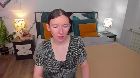 Catrin online show from March 2025 08:30:01 AM