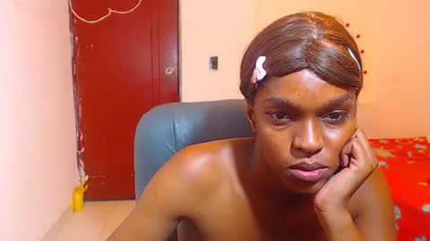 cathi_nahomi online show from December 2025 01:58:01 AM