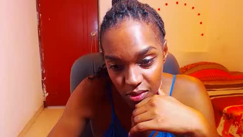 cathi_nahomi online show from December 2025 07:32:01 PM