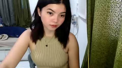 Snapshot of cathy_lyn chatting on June 2026 01:29:01 AM cathy_lyn online show from June 2026 01:29:01 AM