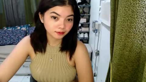 Snapshot of cathy_lyn chatting on June 2026 11:05:01 PM cathy_lyn online show from June 2026 11:05:01 PM