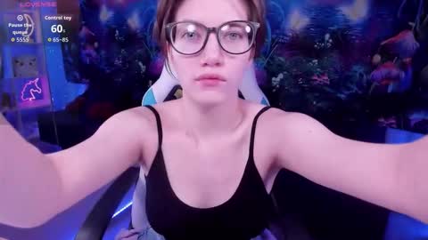 cathybarnes online show from November 2025 03:28:01 AM