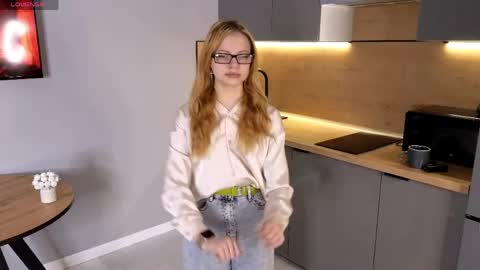 Snapshot of cathyfleming chatting on April 2026 07:34:01 AM Katiee online show from April 2026 07:34:01 AM