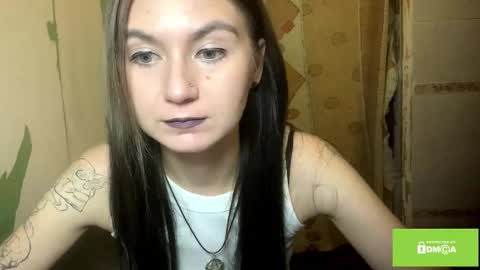 Lola online show from November 2025 09:31:01 PM