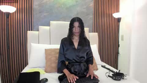 catiusca_reyes_03 online show from November 2025 01:55:02 PM