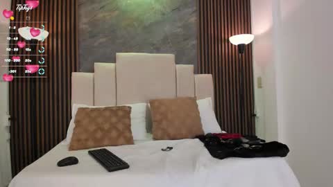 catiusca_reyes_03 online show from January 2026 11:49:01 AM