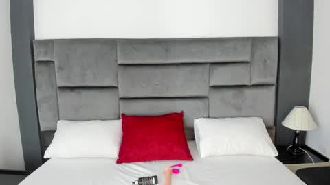 Catleya online show from December 2025 12:01:02 PM