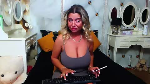 lauren online show from September 2025 06:13:02 AM