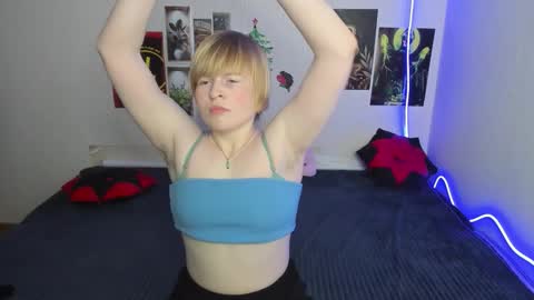 Snapshot of cattie_w_ chatting on February 2026 01:13:01 AM cattie_w_ online show from February 2026 01:13:01 AM