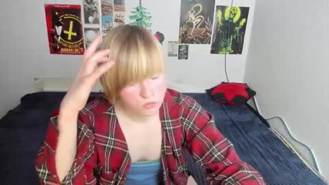 Snapshot of cattie_w_ chatting on February 2026 01:25:02 AM cattie_w_ online show from February 2026 01:25:02 AM