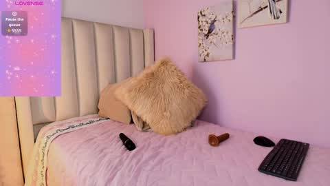 Snapshot of caylin_jordan chatting on April 2026 02:24:01 PM Cay online show from April 2026 02:24:01 PM