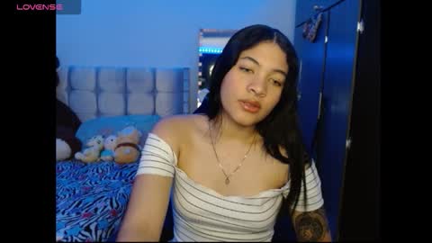 Snapshot of caylinn19 chatting on October 2025 04:11:01 AM Caylinn online show from October 2025 04:11:01 AM