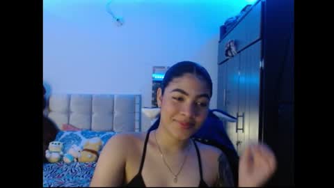 Snapshot of caylinn19 chatting on October 2025 05:19:02 AM Caylinn online show from October 2025 05:19:02 AM
