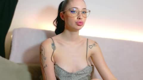 Snapshot of cb_ivanna chatting on April 2026 05:21:01 PM Ivanna online show from April 2026 05:21:01 PM