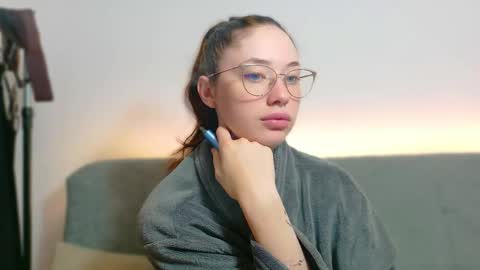 Snapshot of cb_ivanna chatting on May 2026 05:03:02 AM Ivanna online show from May 2026 05:03:02 AM