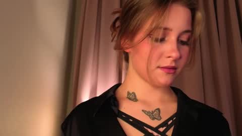 Snapshot of ceceliapidcock chatting on November 2025 07:06:01 PM Lina online show from November 2025 07:06:01 PM