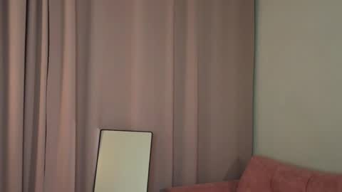 Lina  online show from April 2026 06:24:02 PM