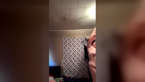 cecerose813 online show from April 2026 05:57:01 PM