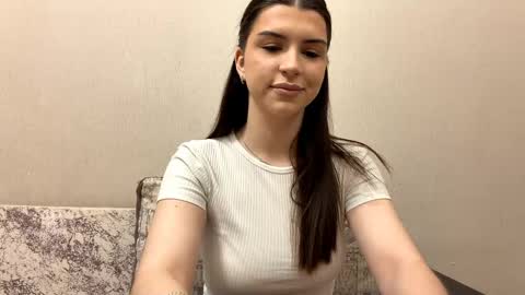 Snapshot of cecilianoblitt chatting on April 2026 04:20:02 PM Darina online show from April 2026 04:20:02 PM