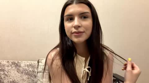 Snapshot of cecilianoblitt chatting on April 2026 04:09:01 PM Darina online show from April 2026 04:09:01 PM