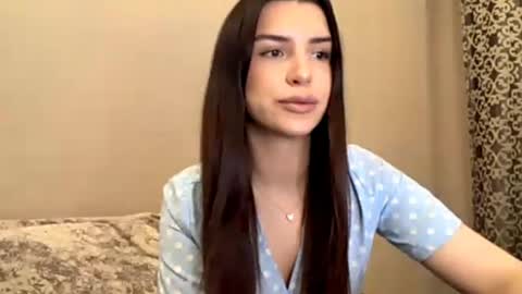 Snapshot of cecilianoblitt chatting on May 2026 04:37:02 PM Darina online show from May 2026 04:37:02 PM