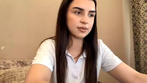 Snapshot of cecilianoblitt chatting on May 2026 03:08:02 PM Darina online show from May 2026 03:08:02 PM