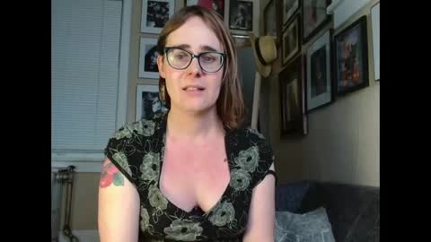 Cecily Saint Claire online show from March 2025 01:51:01 PM