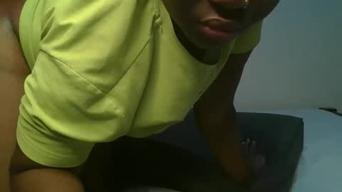 ceepretty25 online show from April 2026 01:28:02 AM