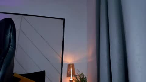 Snapshot of celene_rosejs chatting on May 2026 07:32:02 PM celene_rosejs online show from May 2026 07:32:02 PM