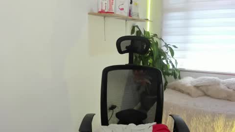 Snapshot of celeste_bonnet1 chatting on September 2025 07:39:02 PM celeste_bonnet1 online show from September 2025 07:39:02 PM