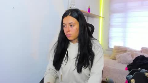 Snapshot of celeste_bonnet1 chatting on November 2025 07:17:01 PM celeste_bonnet1 online show from November 2025 07:17:01 PM