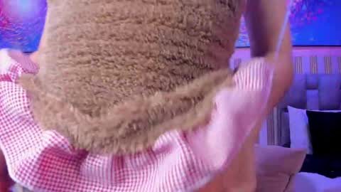 Snapshot of celeste_collinss_ chatting on April 2026 05:01:02 AM celeste online show from April 2026 05:01:02 AM