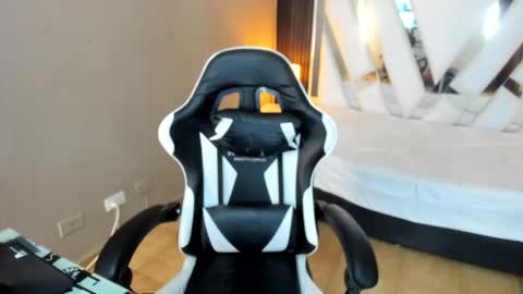 Snapshot of celeste_coquette chatting on February 2026 06:39:02 PM SARA online show from February 2026 06:39:02 PM