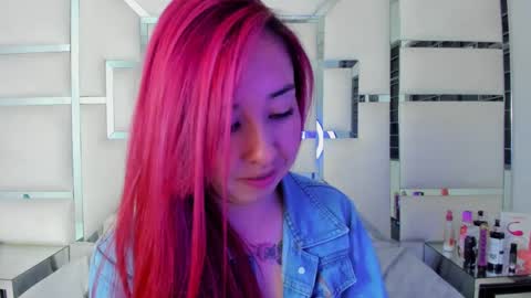 Snapshot of celeste_hillx chatting on March 2025 05:17:02 AM celeste_hillx online show from March 2025 05:17:02 AM