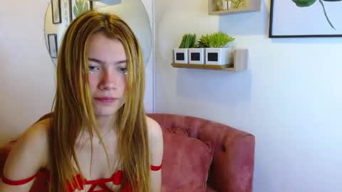 Snapshot of celeste_london chatting on April 2026 01:49:02 PM C E L E S T E online show from April 2026 01:49:02 PM