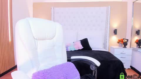 Snapshot of celeste_wayne chatting on November 2025 11:59:01 PM Celeste Wayne online show from November 2025 11:59:01 PM