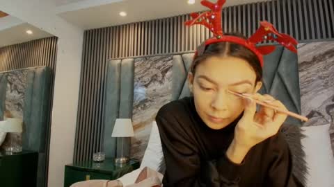 celestebellmont online show from December 2025 12:22:01 PM