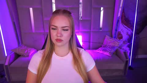 Snapshot of celestenoirr chatting on September 2025 01:11:01 PM celestenoirr online show from September 2025 01:11:01 PM