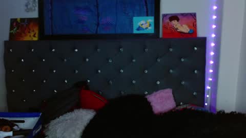 I am Valentinn online show from February 2025 02:52:01 AM