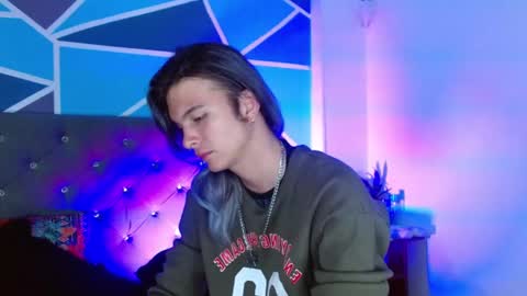 I am Valentinn online show from October 2025 08:23:02 AM