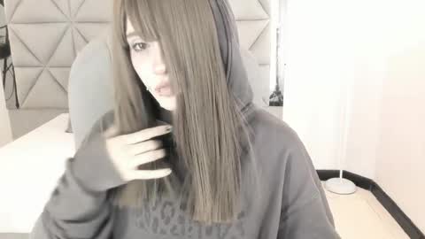 Snapshot of celestica_rose chatting on April 2026 10:10:02 PM Celestica online show from April 2026 10:10:02 PM