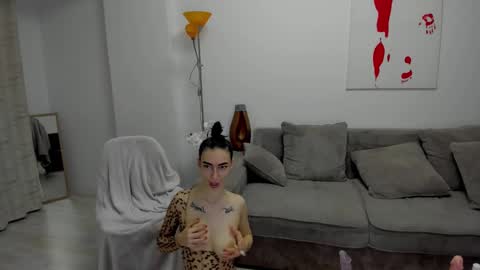 Snapshot of celine_roxelle chatting on February 2025 11:28:02 PM Celine Roxelle online show from February 2025 11:28:02 PM