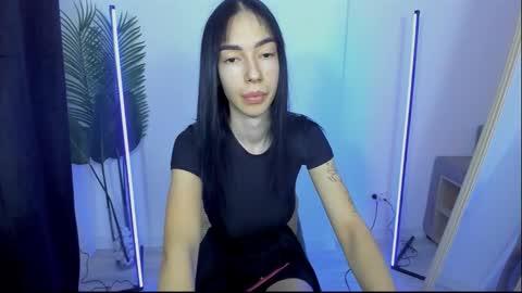 Snapshot of celine_roxelle chatting on October 2025 05:29:02 AM Celine Roxelle online show from October 2025 05:29:02 AM