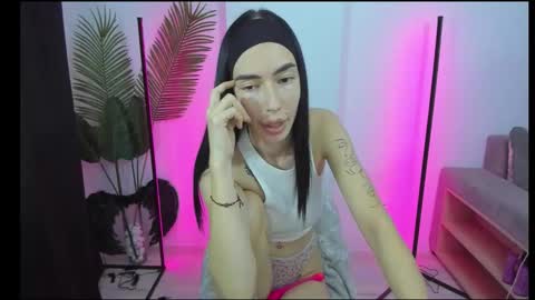 Celine Roxelle online show from November 2025 06:37:02 PM