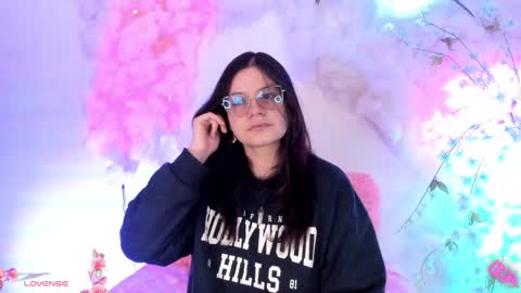 Snapshot of centaurigirls chatting on January 2025 10:10:01 PM Hello guys my name is Sofi and Lizzie and Vanessa online show from January 2025 10:10:01 PM